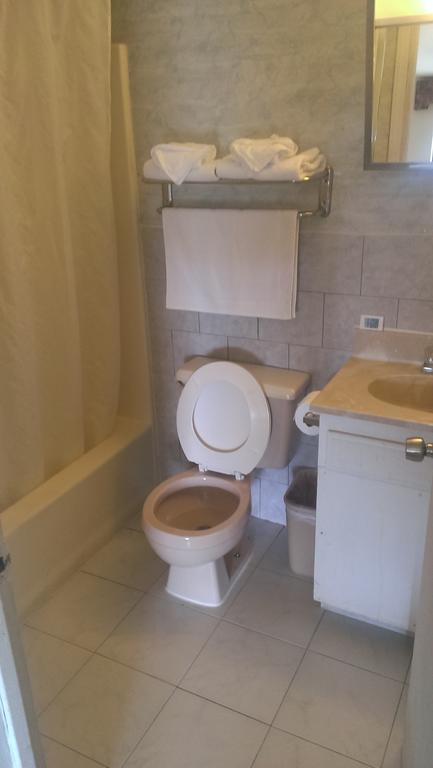 Branford Motel Room photo